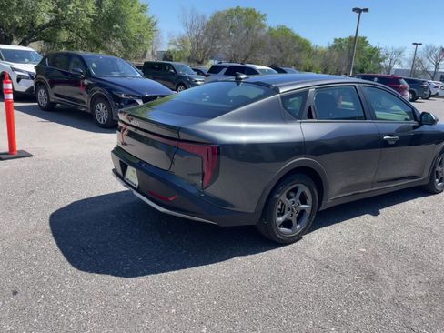 Used 2025 Kia K4 LXS image 14