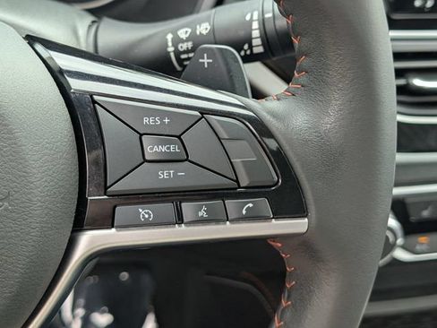 Used 2024 Nissan Altima 2.5 SR w/ SR Premium Package FWD image 23
