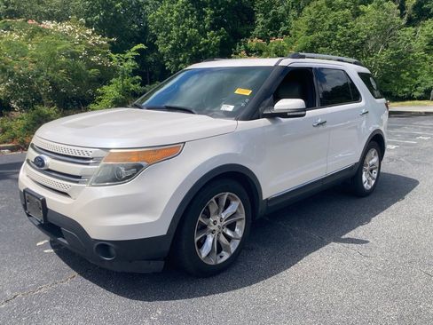Used 2013 Ford Explorer Limited FWD image 2