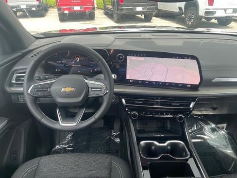 New 2026 Chevrolet Traverse LT FWD image 18