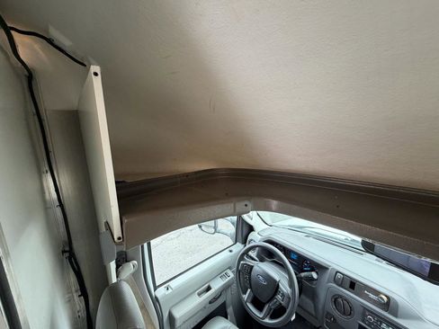 Used 2023 Ford E-450 and Econoline 450 Super Duty w/ Power Windows & Locks Group image 33