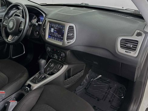 Used 2020 Jeep Compass Sport image 27