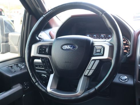 Used 2018 Ford F150 Platinum w/ Equipment Group 701A Luxury AWD/4WD image 14
