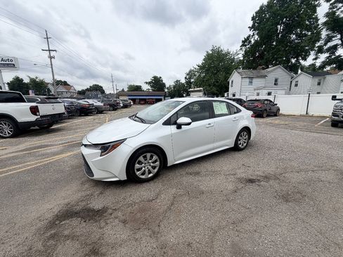 Used 2022 Toyota Corolla LE FWD image 27