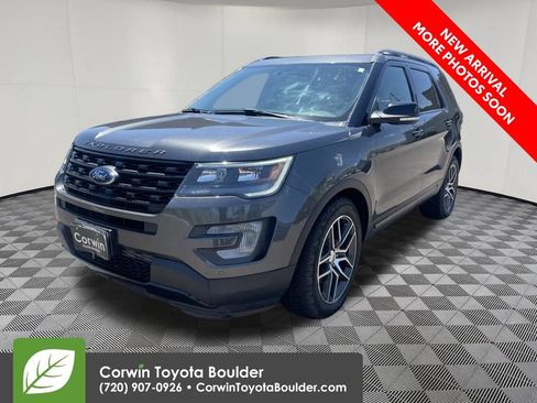 Used 2017 Ford Explorer Sport AWD/4WD image 3