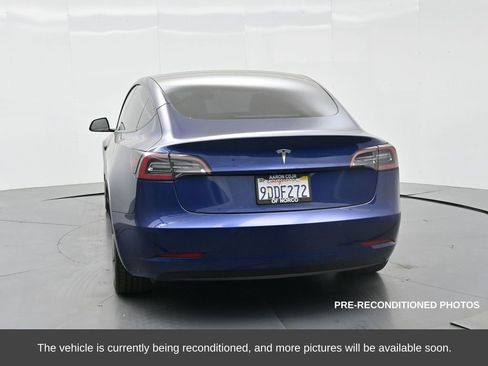 Used 2022 Tesla Model 3 image 8