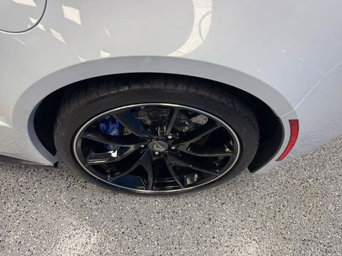 Used 2018 Chevrolet Corvette Z06 w/ Carbon 65 Edition RWD image 32