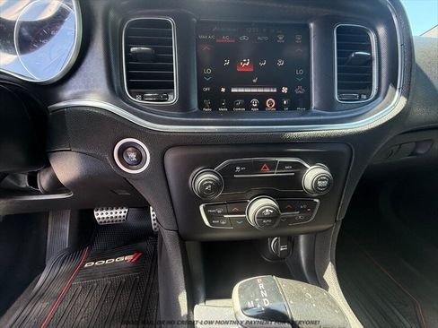 Used 2015 Dodge Charger SXT RWD image 24