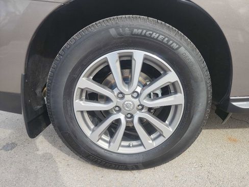 Used 2014 Nissan Pathfinder SL w/ Trailer Tow Package image 12