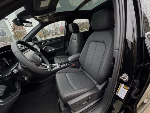 New 2025 Audi Q3 2.0T Premium image 19