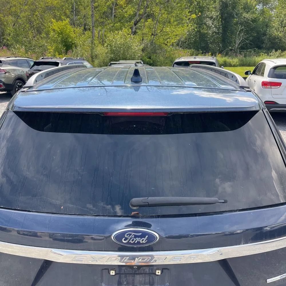 Used 2017 Ford Explorer XLT w/ Equipment Group 202A AWD/4WD image 16