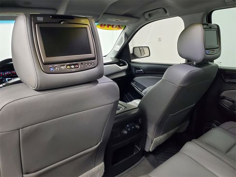 Used 2019 Chevrolet Suburban LT w/ Max Trailering Package image 28