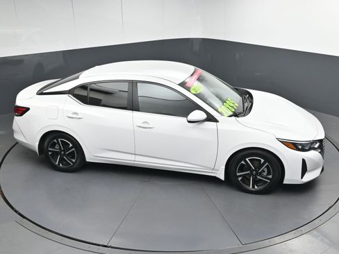 Certified 2024 Nissan Sentra SV image 31