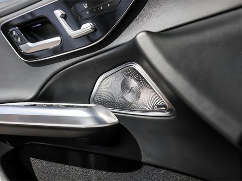 Used 2024 Mercedes-Benz E 350 4MATIC Sedan image 21