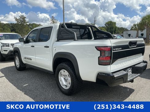Used 2024 Nissan Frontier SV w/ Hardbody Edition AWD/4WD image 3