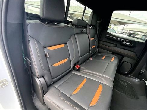 Used 2023 GMC Sierra 1500 AT4 w/ Technology Package AWD/4WD image 37
