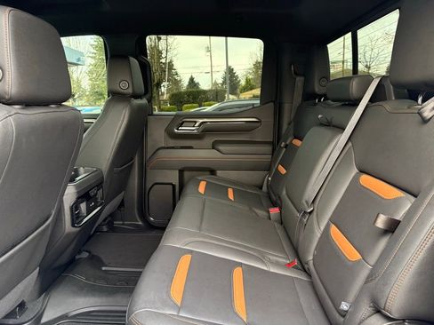 Used 2022 GMC Sierra 1500 AT4 w/ AT4 Premium Package image 14