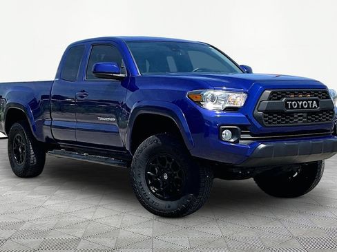 Used 2022 Toyota Tacoma SR5 AWD/4WD image 12