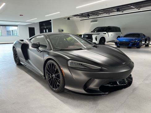 Used 2023 McLaren GT RWD image 8
