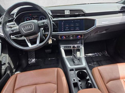 Used 2022 Audi Q3 2.0T Premium AWD/4WD image 16