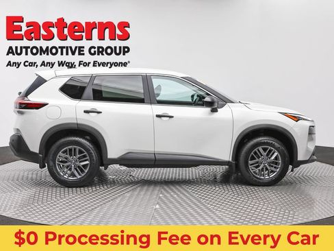 Used 2023 Nissan Rogue S AWD/4WD image 4
