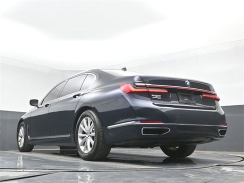 Used 2020 BMW 740i xDrive 740i xDrive w/ Cold Weather Package image 56