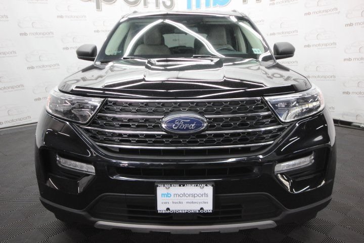 Used 2022 Ford Explorer XLT w/ Equipment Group 202A AWD/4WD image 10