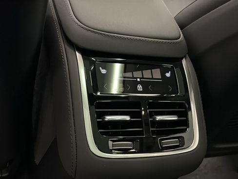 New 2026 Volvo XC90 B5 Core AWD/4WD image 28