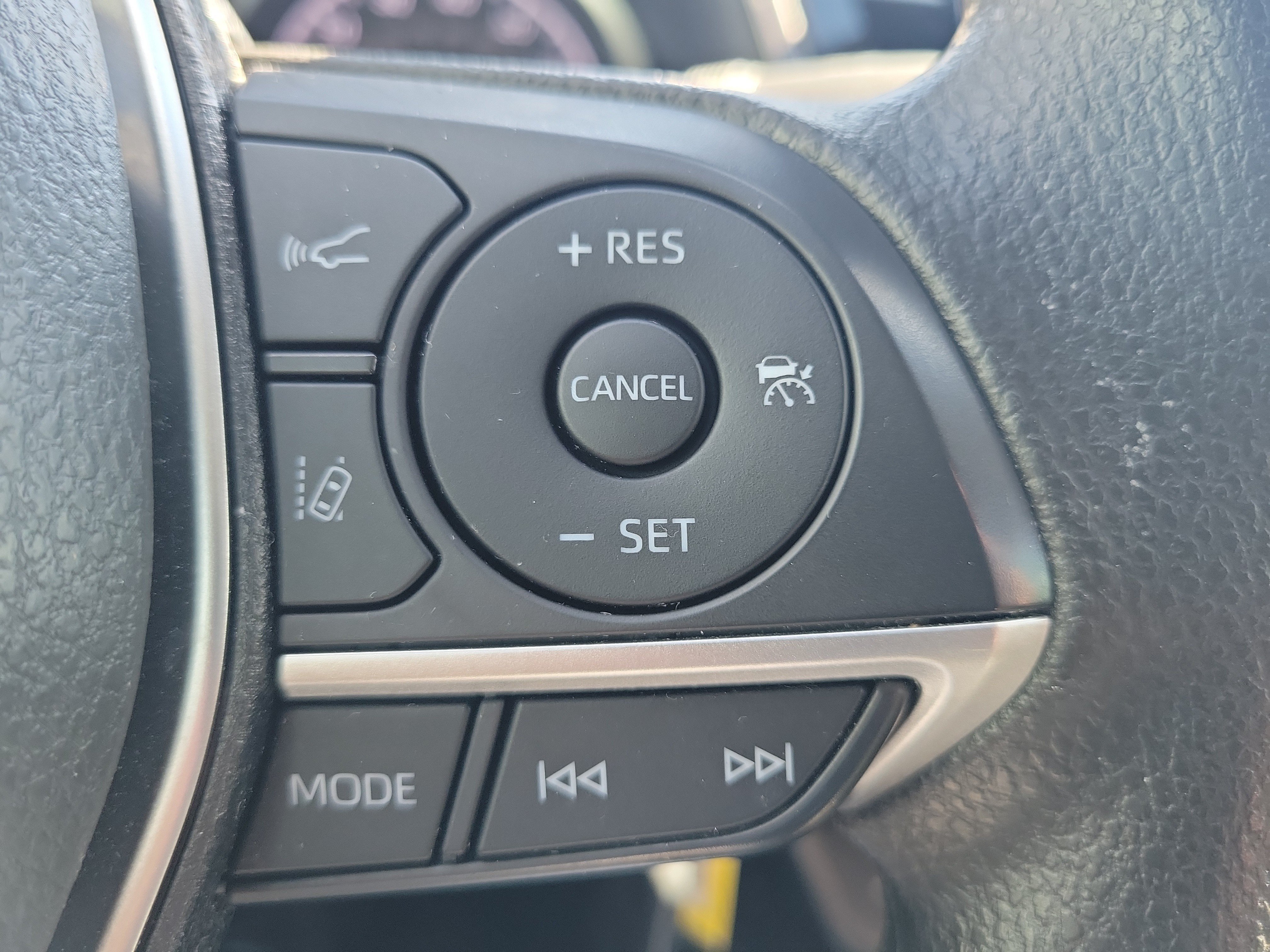 Used 2024 Toyota Camry LE FWD image 29