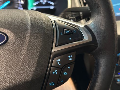 Used 2018 Ford Edge SEL w/ Equipment Group 201A AWD/4WD image 24
