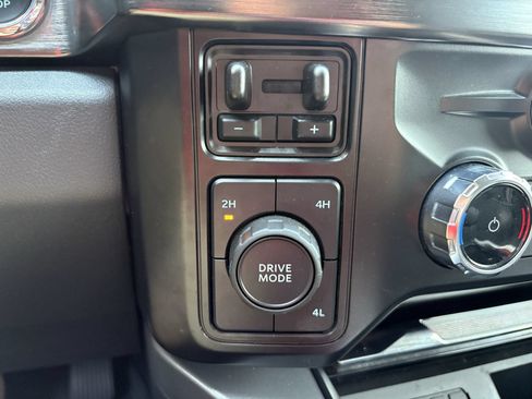 Used 2024 Ford F250 Lariat AWD/4WD image 8