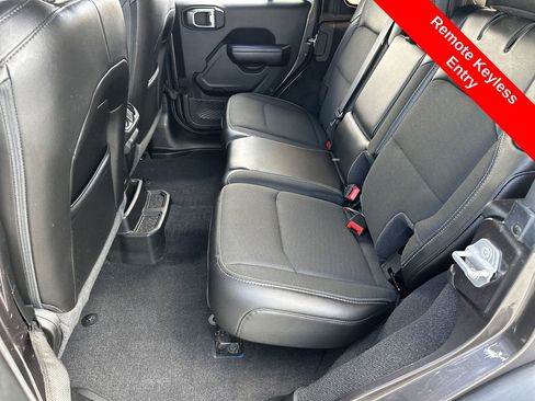 Used 2021 Jeep Wrangler Unlimited Freedom Edition image 22