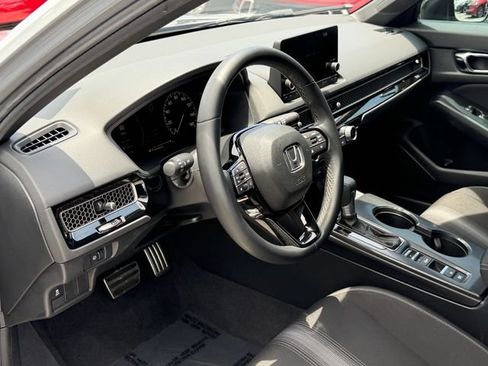 Used 2025 Honda Civic Sport image 13
