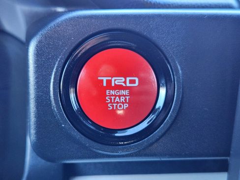 Used 2024 Toyota Tacoma TRD Sport image 23