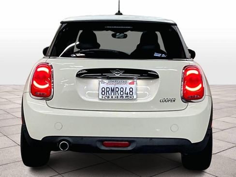 Used 2020 MINI Cooper 2-Door Hardtop image 6