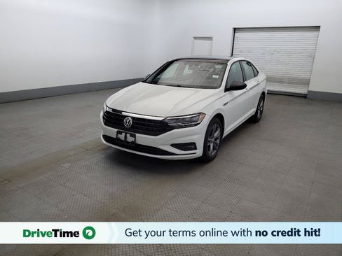 Used 2019 Volkswagen Jetta R-Line w/ R-Line Cold Weather Package FWD image 1