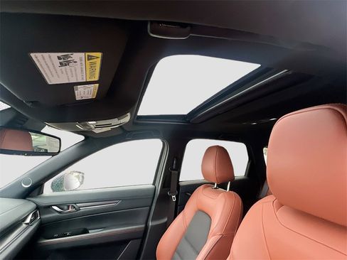 Used 2025 MAZDA CX-5 Carbon Edition image 25