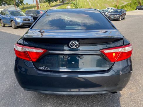 Used 2015 Toyota Camry SE FWD image 4