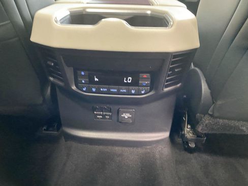 Used 2023 Toyota Sequoia Capstone AWD/4WD image 15