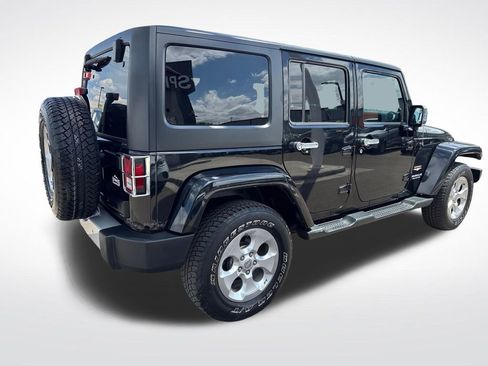 Used 2013 Jeep Wrangler Unlimited Sahara w/ Dual Top Group AWD/4WD image 5