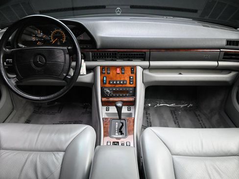 Used 1991 Mercedes-Benz 560 SEL image 61