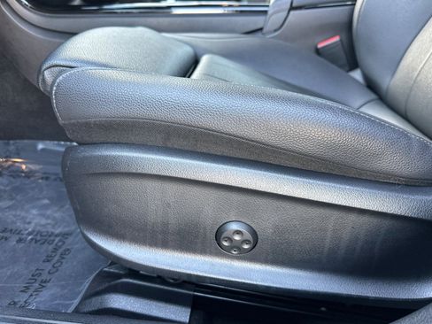 Used 2025 Mercedes-Benz CLA 250 image 13