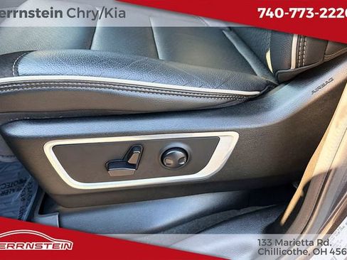 Used 2023 RAM 1500 Laramie AWD/4WD image 14