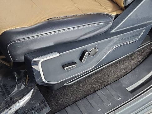 Used 2021 Ford F150 Lariat RWD image 23