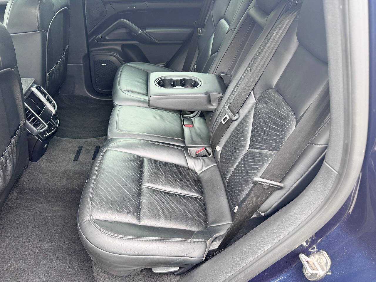 Used 2013 Porsche Cayenne Diesel AWD/4WD image 6