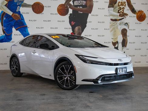 Used 2024 Toyota Prius Limited w/ Limited Premium Package image 2