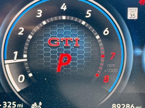 Used 2022 Volkswagen GTI SE image 18