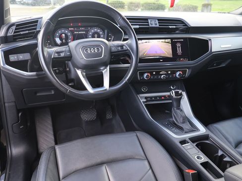 Used 2024 Audi Q3 2.0T Premium image 24