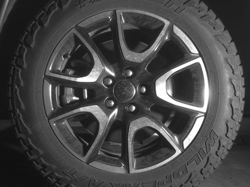 Used 2025 Jeep Compass Trailhawk AWD/4WD image 12