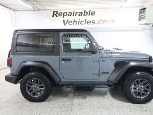 Used 2024 Jeep Wrangler Sport image 4